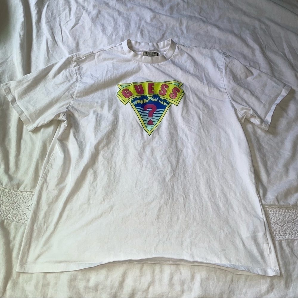 Guess Originals LARGE Classic Palm Tree Triangle T-shirt White Graphic Relaxed